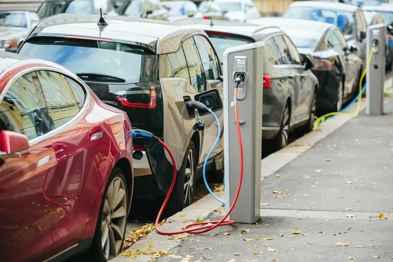 Electric Vehicle: Gov't urges private sector investments into solar-powered charging stations