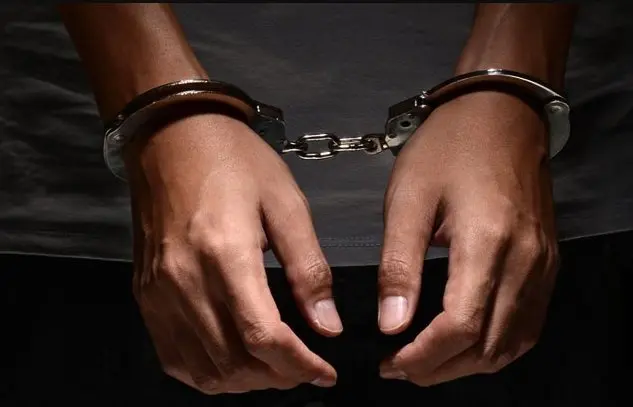 Man held over alleged police uniform, pistol theft, robbery 