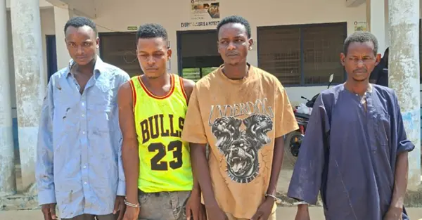 Police arrest four suspects in WA district robbery incident