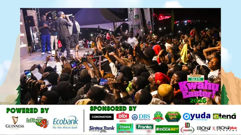 Adom Kwahu Easter: Stonebwoy overwhelmed by crowd, gets up close with fans at Mega Bash