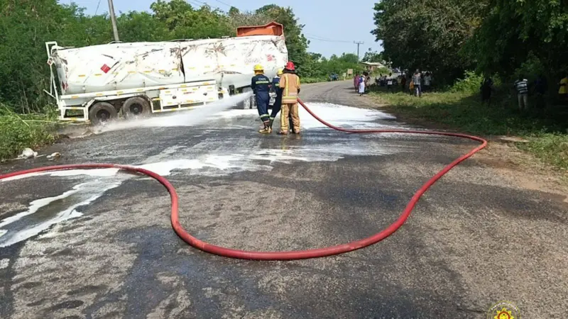Firefighters avert explosion after fuel tanker accident at Adidome Dorfor