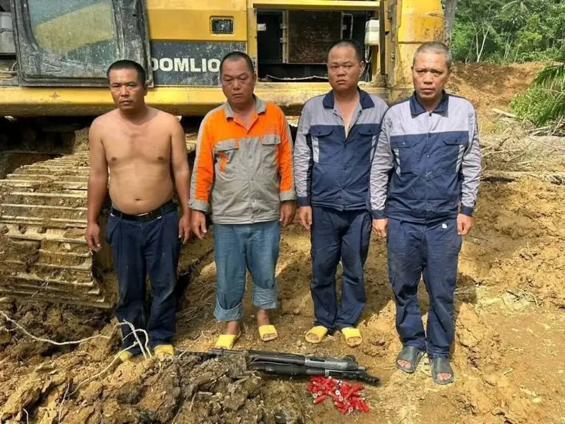 Four foreigners, three Ghanaians arrested in illegal mining raid along Boin River