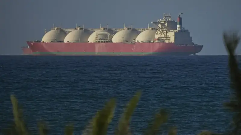 Iran declares Strait of Hormuz completely open to commercial ships during Israel-Lebanon ceasefire