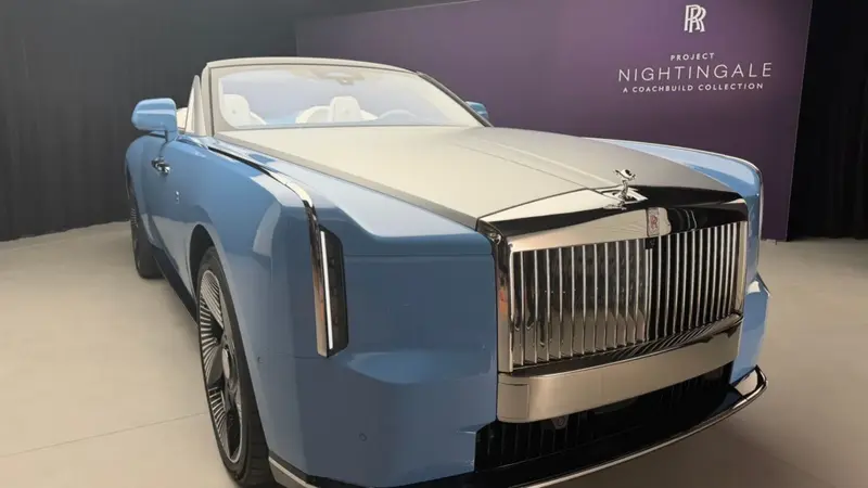 Rolls-Royce launches new two-seater electric car