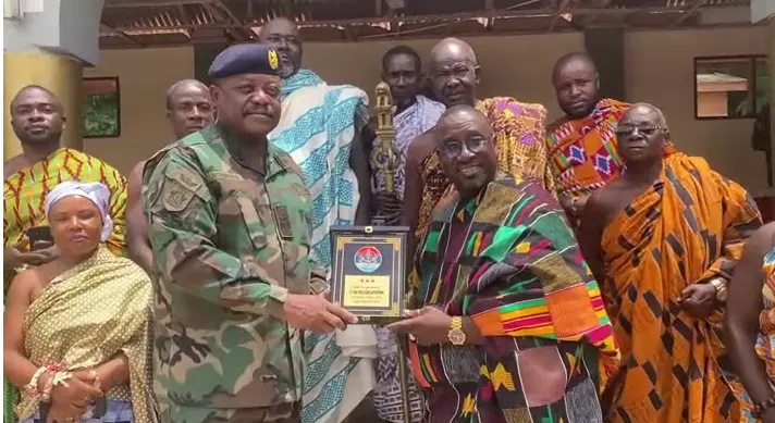 CDS pays courtesy call on Akwamu Adumasa chief over military housing support fund