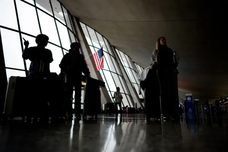 Pregnant woman from Ghana detained with child at Dulles Airport, ACLU says