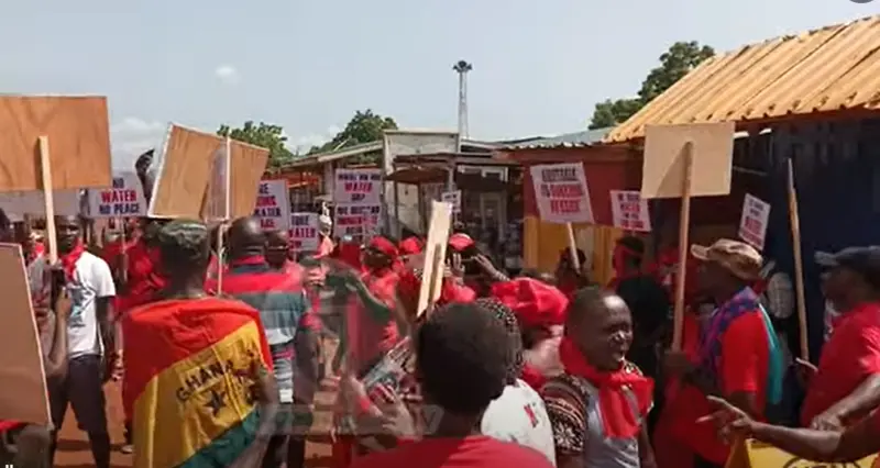 Residents of Gbetsile, Apolonia and Kakasunanka protest over months of water crisis and poor roads