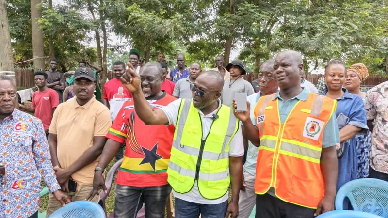 Aowin MP donates to Samraboi flood victims amid calls for relocation to safer areas
