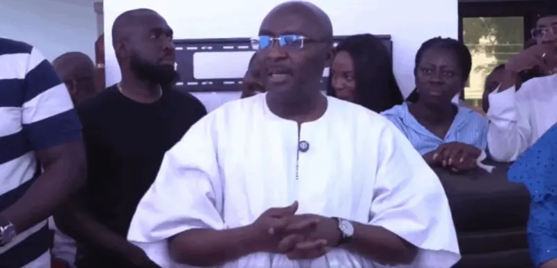 Accra floods: Bawumia donates relief items to victims