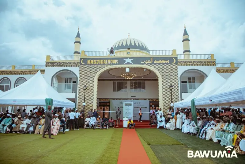 Former Finance Minister Amin Adam hands over Masjid Al-Noor to Muslim community