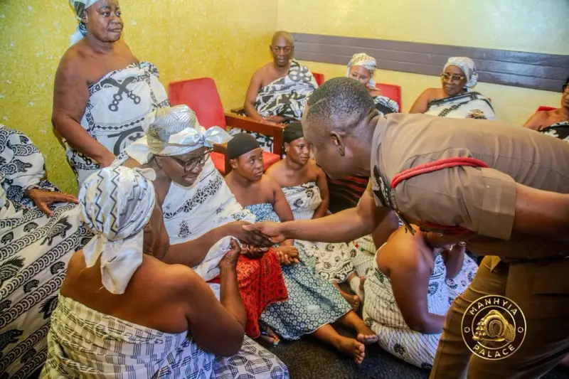 Ghana National Fire Service pays courtesy call on Asantehemaa
