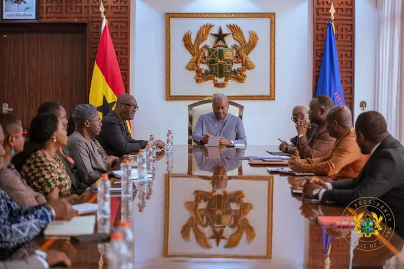 Gov't accepts proposal to tax President's salary and allowances