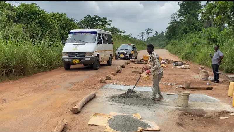 Teacher patches potholes for 16 years to prevent road crashes