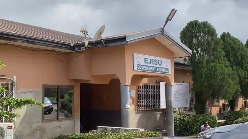 Two patients exchange blows at Ejisu Government Hospital, damage properties