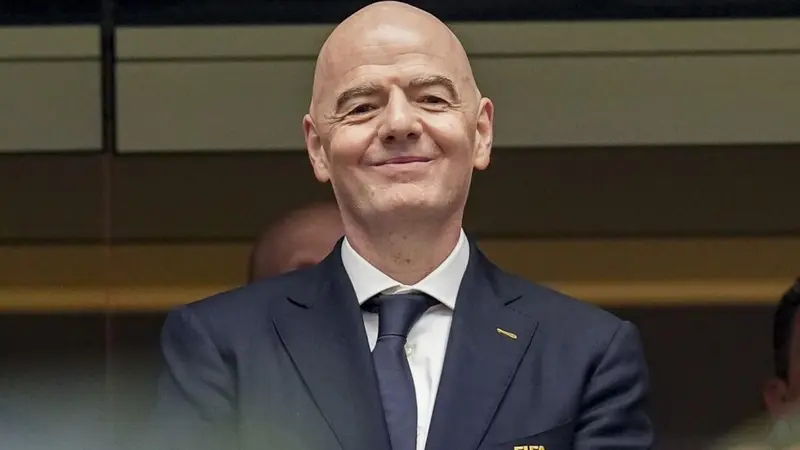 Infantino 'wrong man' to lead Fifa says Burnham as criticism grows