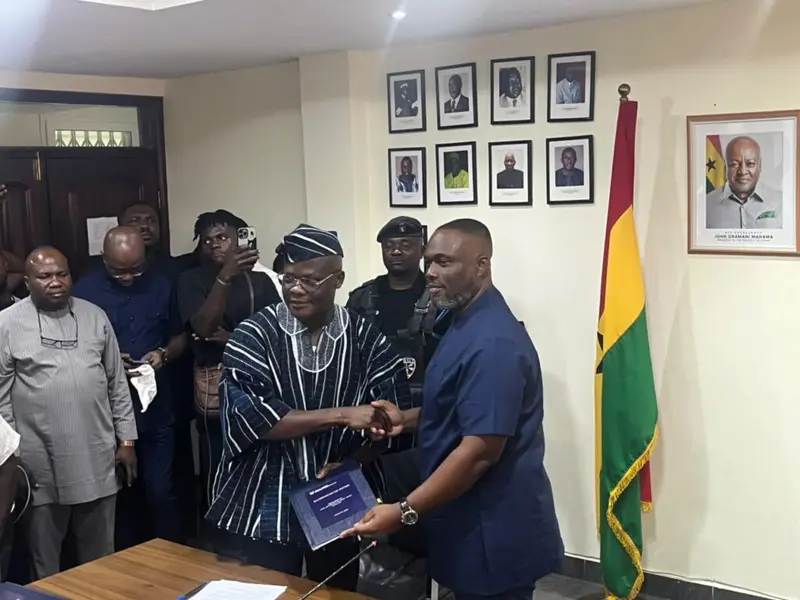 Kenneth Adjei hands over Works, Housing and Water Resources Ministry to Ahmed Ibrahim