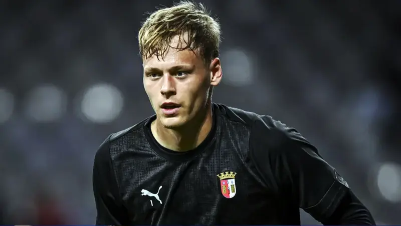 Newcastle sign Braga keeper Hornicek for £25.7m