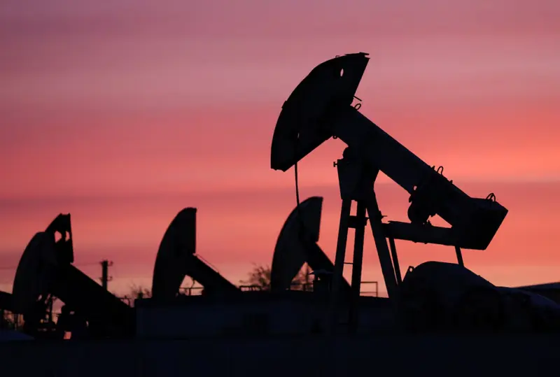 Oil slumps on hopes of Iran deal, yen spikes suddenly after intervention