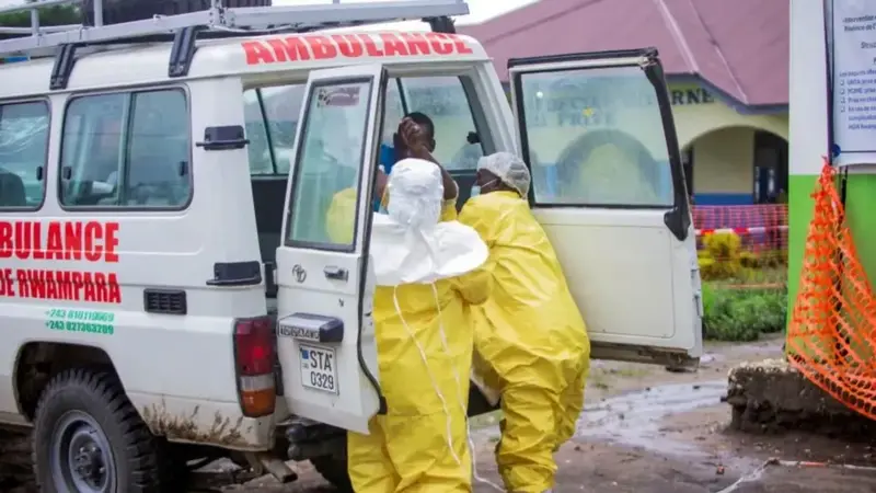 US tightens travel rules for people returning from Ebola-hit regions