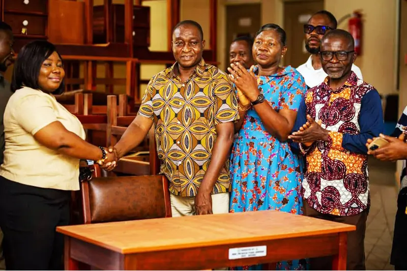 Afigya Kwabre South schools receive furniture from District Assembly