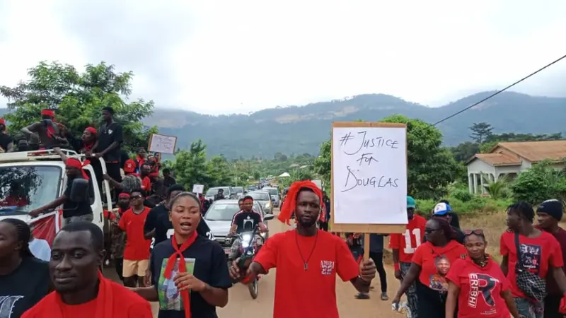 Akyem Hemang residents protest alleged military killing of 28-year-old man, demand justice