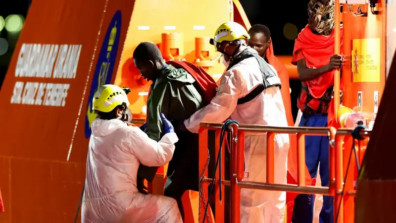 More than 80 feared dead after boat drifts in Atlantic for 27 days