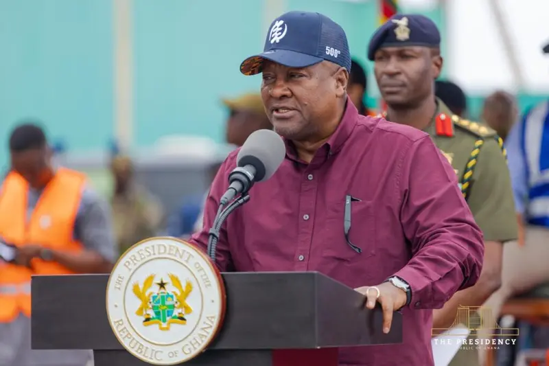 "Soldiers will not only go to war" - Mahama announces expanded role in emergency operations for 48 Engineer Regiment