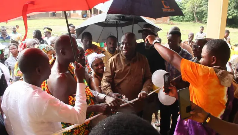 Asunafo South MP commissions classroom block, teachers' quarters at Adomakokrom