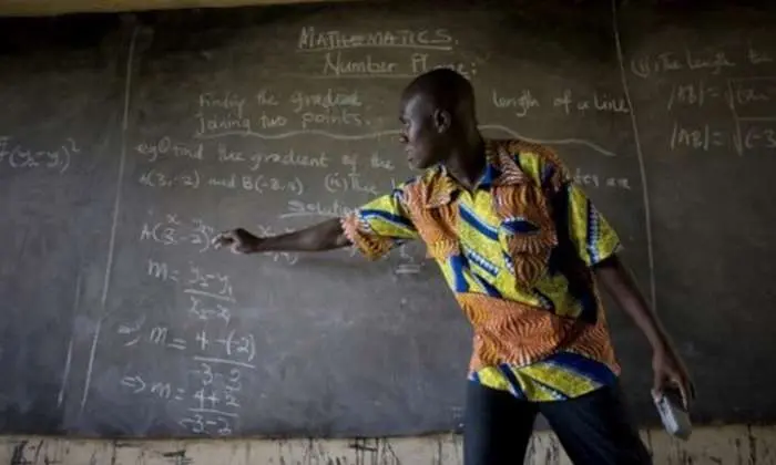 Government pledges to pay striking teachers as payment dispute is resolved