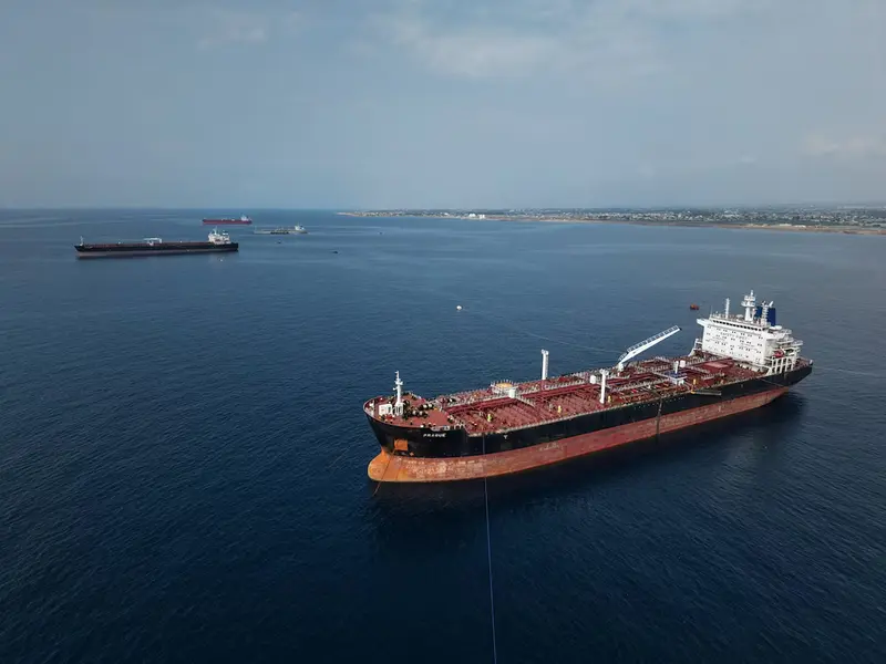 Oil prices rise after attack on Saudi Arabian refinery reignites supply concerns
