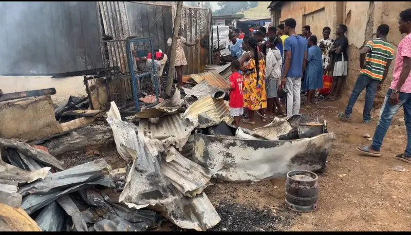 One injured in fire outbreak at Atasemanso in Kumasi (Photos)