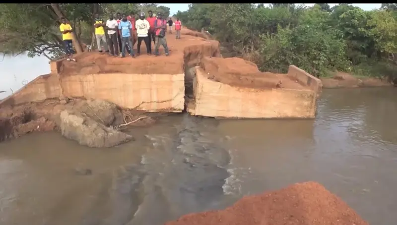 Savannah Region: Kunfusi bridge collapses again, leaving nearly 4,000 residents cut off